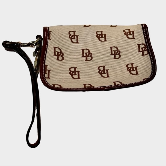 Dooney & Bourke clutch w/ wrist strap - Picture 4 of 5